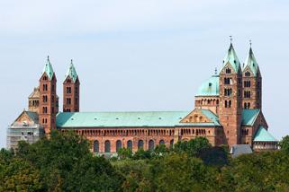  Südseite des Kaiser- und Mariendoms zu Speyer (Foto::Alfred Hutter)